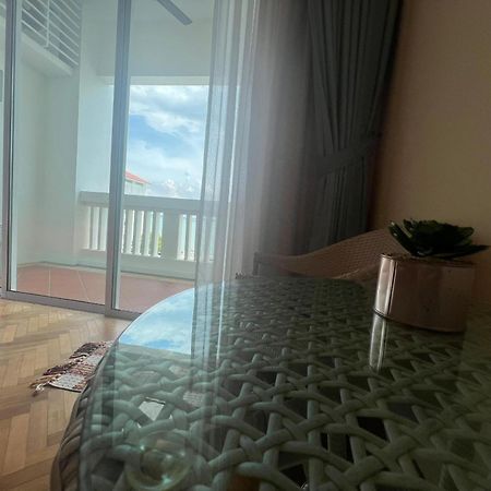 Straits Quay Marina Suites Penang By Aurorahomes Bagan Jermal Esterno foto