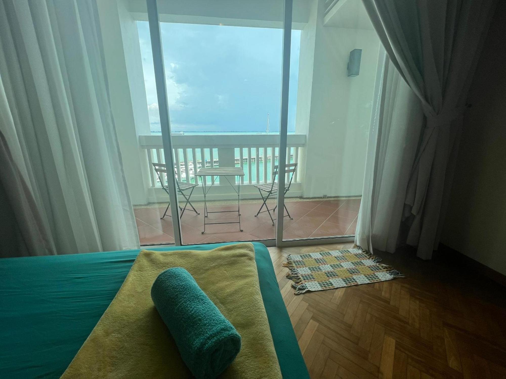 Straits Quay Marina Suites Penang By Aurorahomes Bagan Jermal Esterno foto