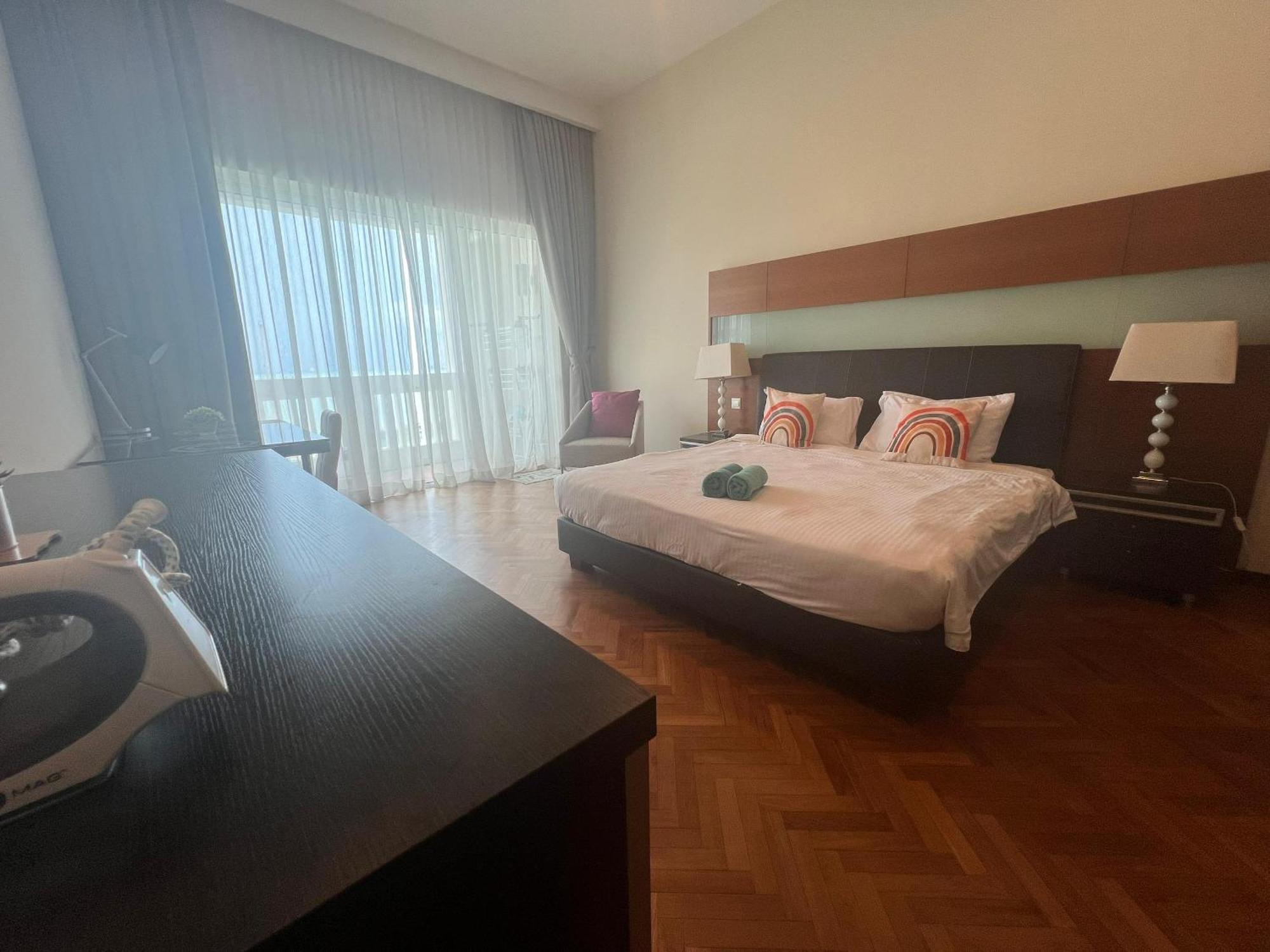 Straits Quay Marina Suites Penang By Aurorahomes Bagan Jermal Esterno foto